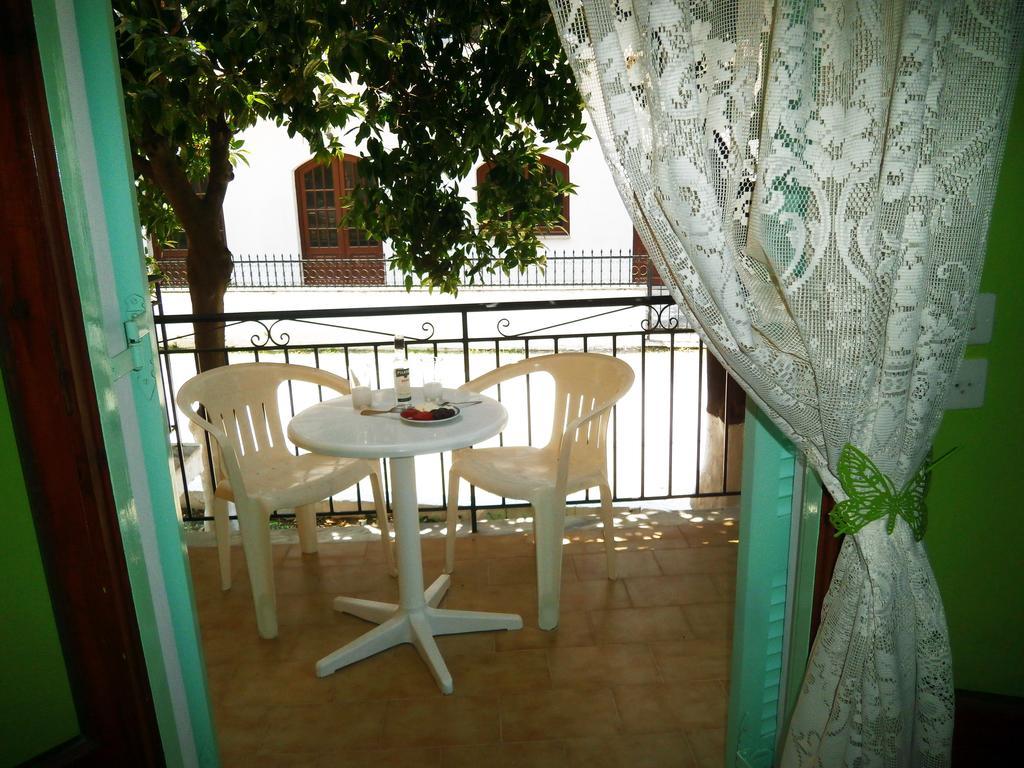 Paraskevi Apartments イプソス 部屋 写真