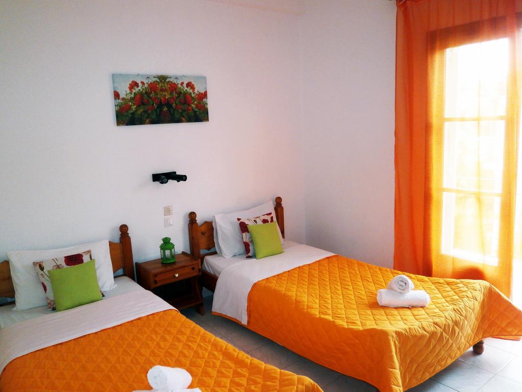 Paraskevi Apartments イプソス 部屋 写真