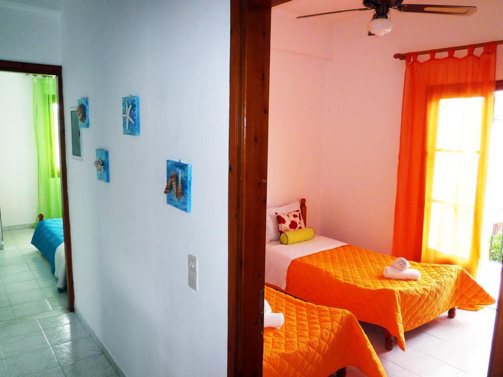 Paraskevi Apartments イプソス 部屋 写真